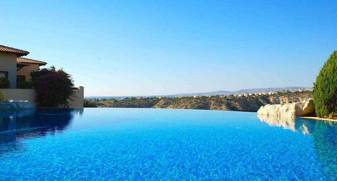 Fantastic Junior Villa Cz02 Salamis With Gorgeous Views, Aphrodite Hills 库克里亚 外观 照片